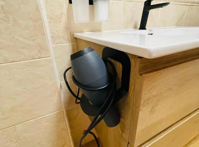 Apartment Schoene Mit Pool Und Terrasse. *