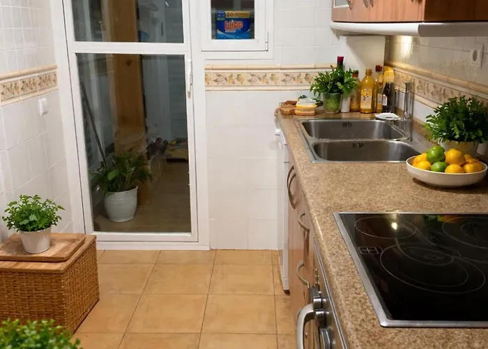 Schoene Mit Pool Und Terrasse. Lejlighed Dénia